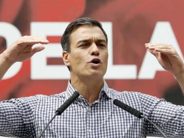 Sánchez mantiene su "no es no" a Rajoy y vuelve a pedir a Podemos y C's un "gobierno de cambio" Sánchez mantiene su "no es no" a Rajoy y vuelve a pedir a Podemos y C's un "gobierno de cambio"