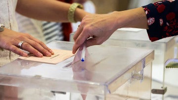 Urna de las elecciones en Galicia Urna de las elecciones en Galicia