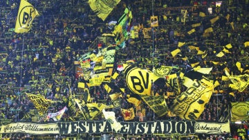 'El muro amarillo', el jugador número 12 del Borussia que 'jugará' ante el Real Madrid 'El muro amarillo', el jugador número 12 del Borussia que 'jugará' ante el Real Madrid