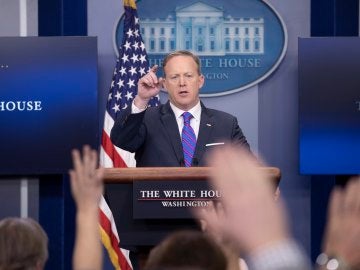 El portavoz de la Casa Blanca, Sean Spicer, durante la rueda de prensa diaria en la Casa Blanca en Washington, Estados Unidos