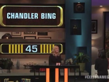 Lisa Kudrow y Courteney Cox juegan al trivial de 'Friends' Lisa Kudrow y Courteney Cox juegan al trivial de 'Friends'