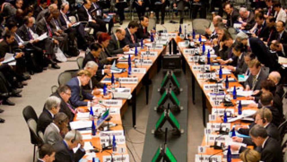 España debe hacer un ajuste fiscal mayor