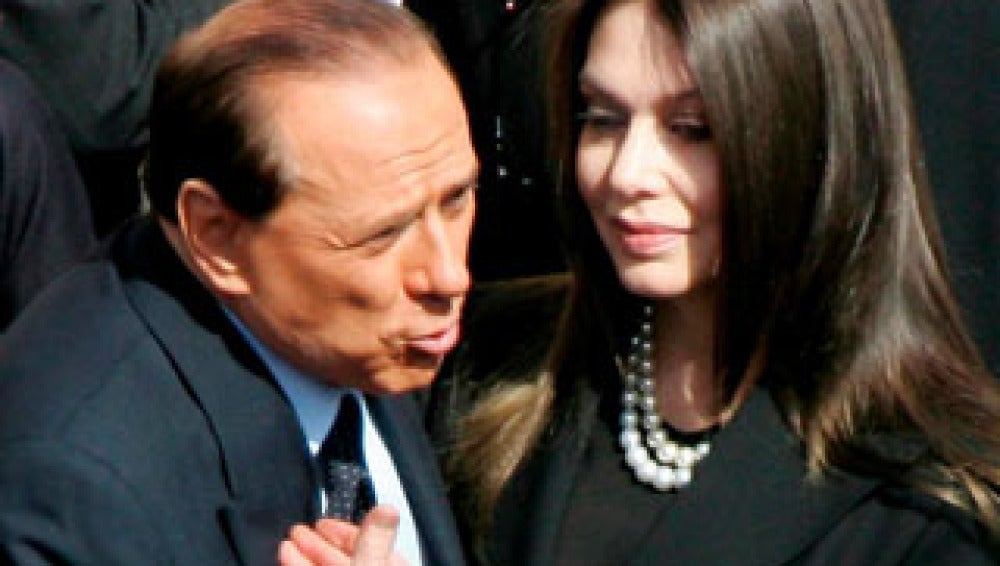 Berlusconi pagará 300.000 euros al mes a su ex