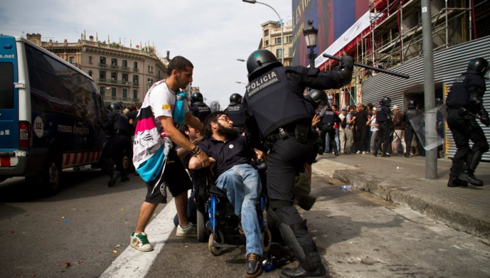 Desalojando a un minusválido