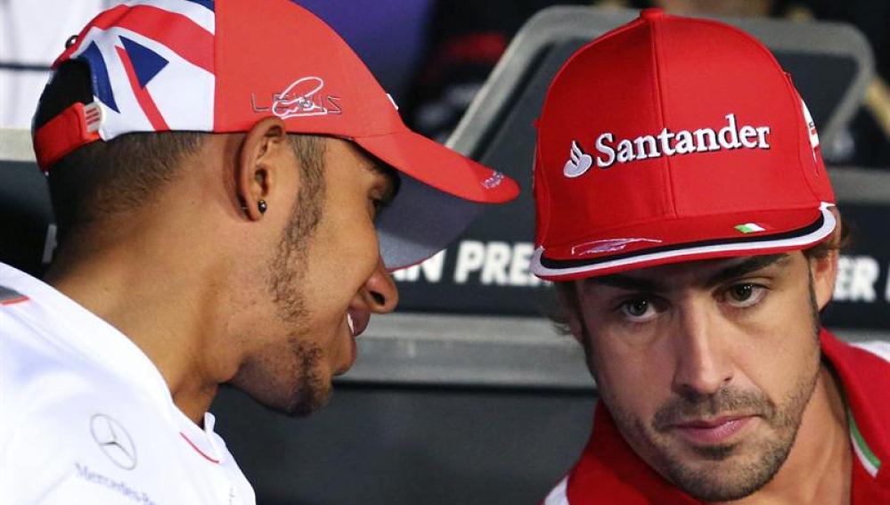 Alonso y Hamilton en rueda de prensa