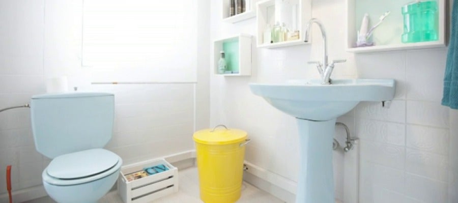 ANTENA 3 TV | Renovación y amplitud de un antiguo baño