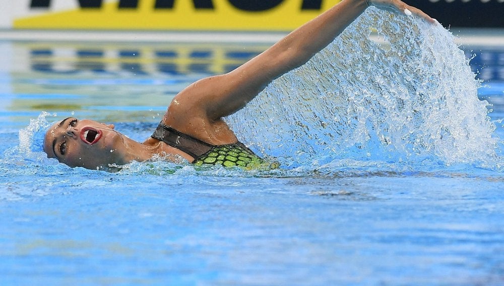 Ona Carbonell, durante su ejercicio en el sólo técnico