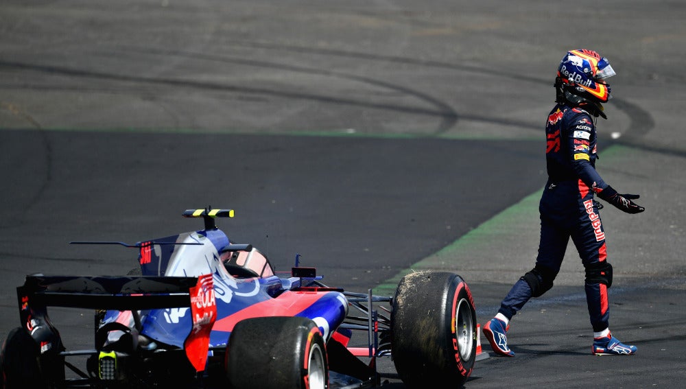 Carlos Sainz, tras su abandono en la primera vuelta