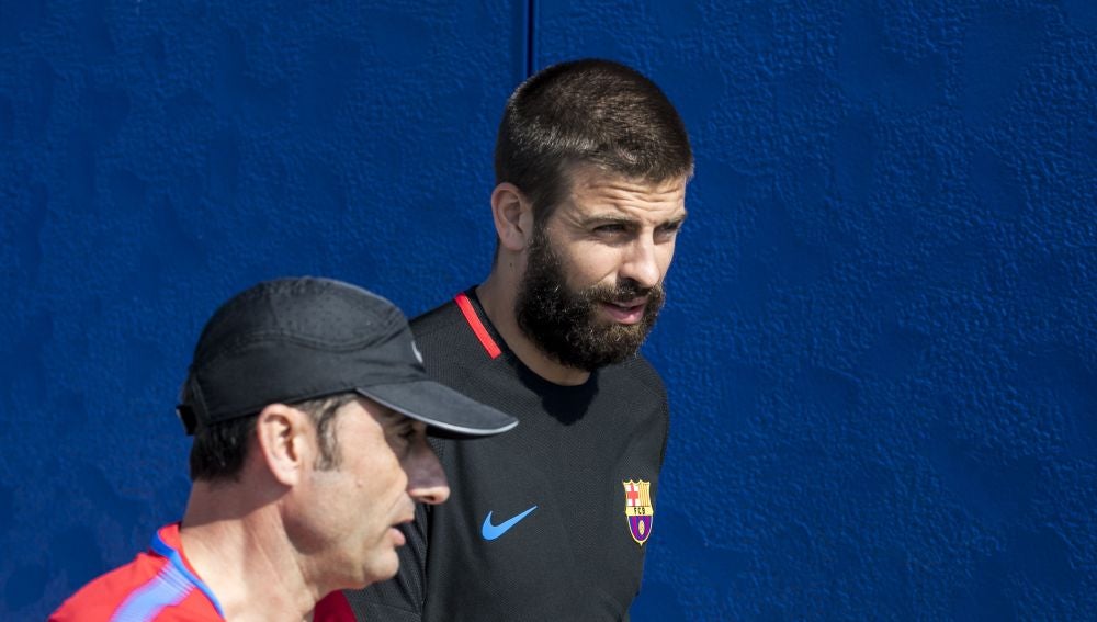 Gerard Piqué, antes de entrenar con el Barcelona