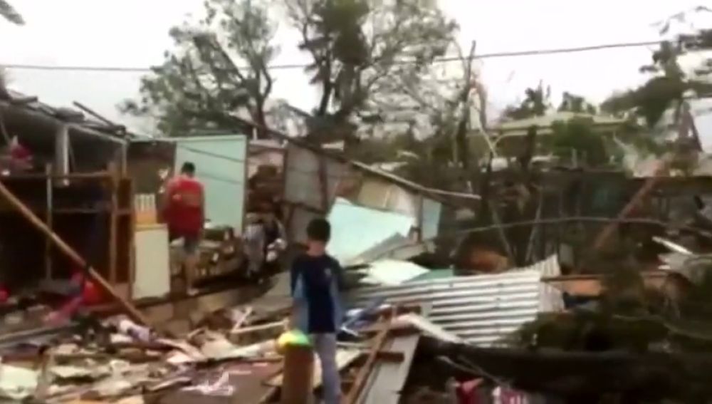 Un muerto y decenas de heridos al paso del ciclón Gita en Tonga