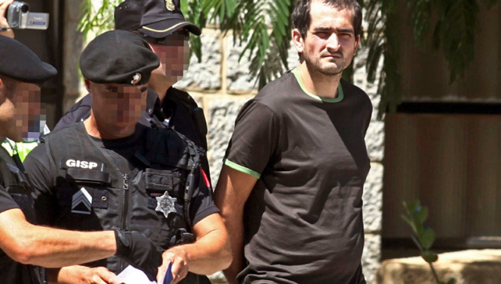 Entregan al etarra Garikoitz García Arrieta