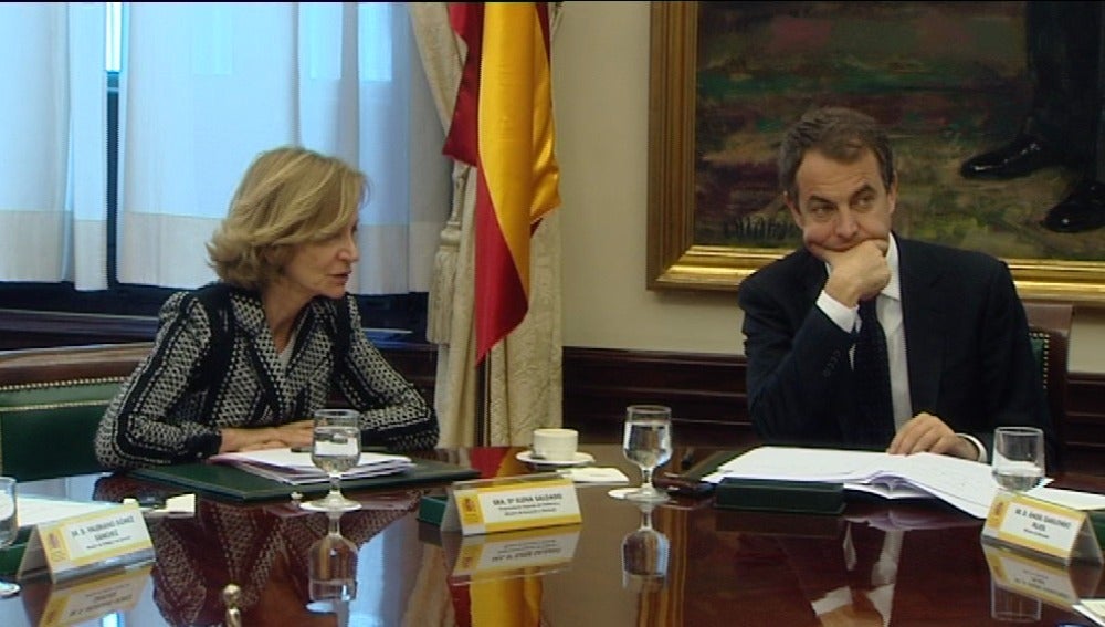 Elena Salgado cree que pronto se cumplirán los compromisos de déficit