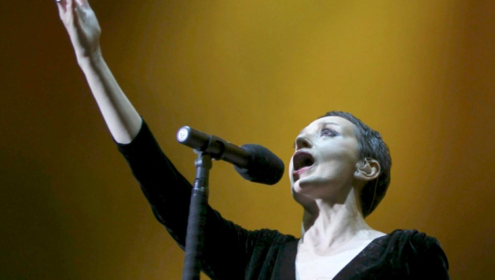 Luz Casal en su concierto en Madrid