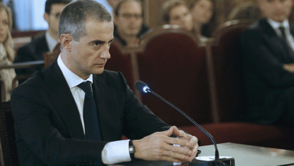 Ricardo Costa, en el banquillo