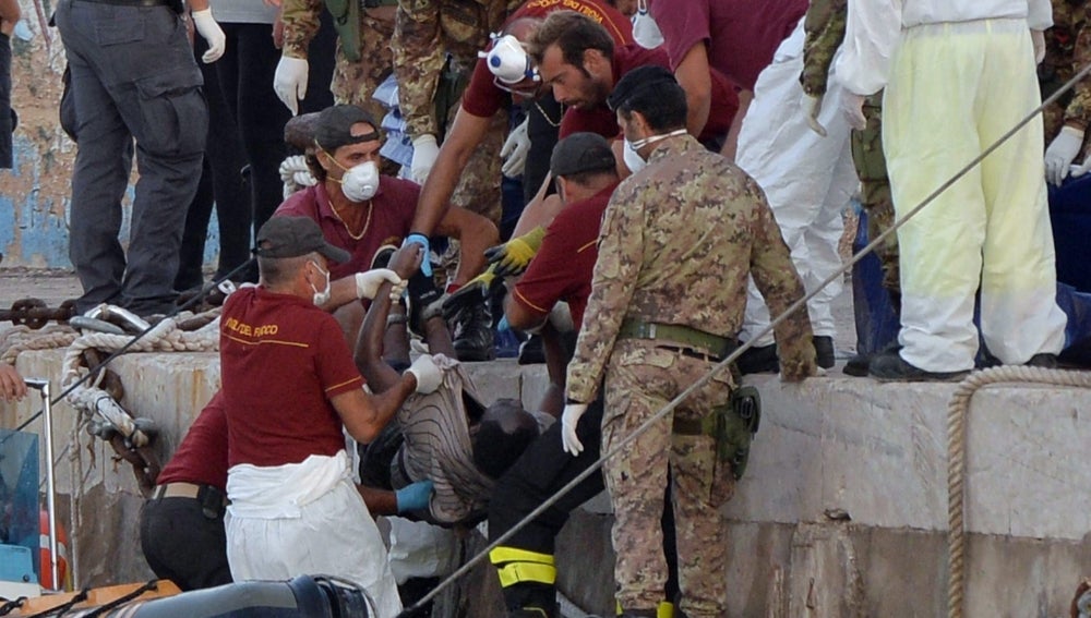Rescate de inmigrantes en Lampedusa