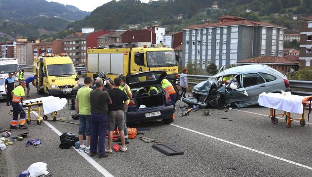 Accidente en la carretera AS-117