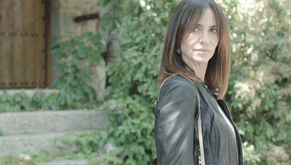 Melani Olivares es Inés