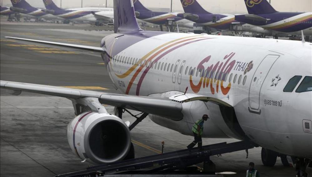 Vista de un avión de la compañía Thai Airways.