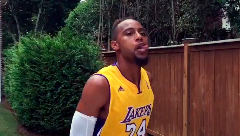 Brandon Armstrong, durante una de sus imitaciones