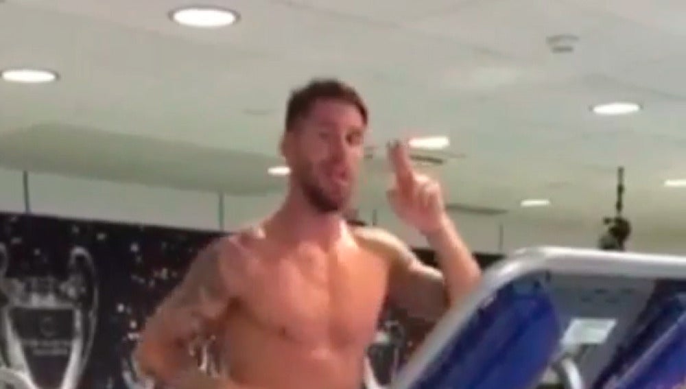 Sergio Ramos entrena en la máquina antigravedad de la NASA
