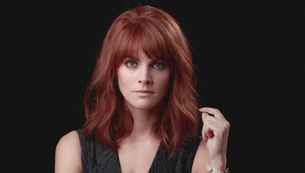 Amaia Salamanca es Fátima, esposa de Eduardo