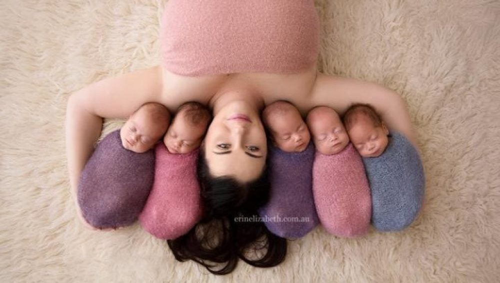 Kim Tucci con sus quintillizos