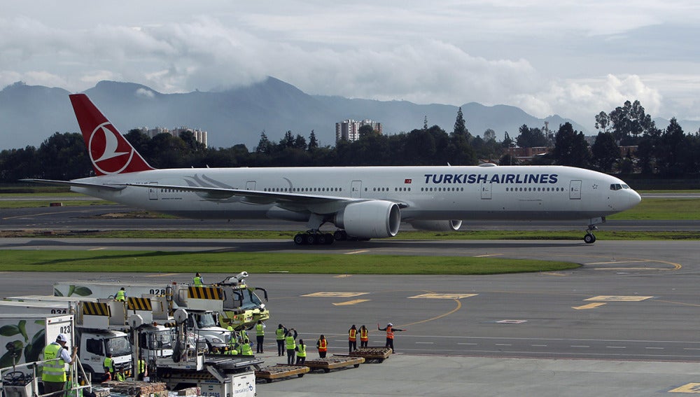 Un Avi N De Turkish Airlines Aterriza De Emergencia En Belgrado Por Un