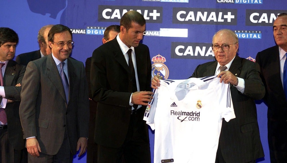 Zinedine Zidane, presentado con el Real Madrid