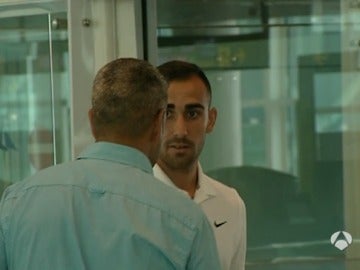 Paco Alcácer, en el aeropuerto Paco Alcácer, en el aeropuerto