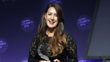 La escritora Dolores Redondo tras recibir el Premio Planeta por su novela 'Todo esto te daré' La escritora Dolores Redondo tras recibir el Premio Planeta por su novela 'Todo esto te daré'