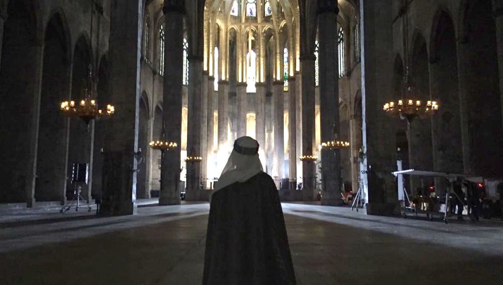 Michelle Jenner en la Basílica de Santa María del Mar