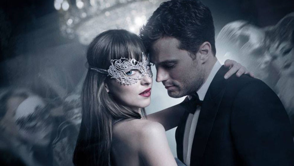 Dakota Johnson y Jamie Dornan en 'Cincuenta sombras más oscuras'