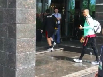 Cristiano Ronaldo, a su llegada al hotel de Portugal Cristiano Ronaldo, a su llegada al hotel de Portugal