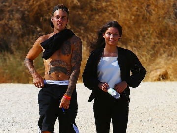 Justin Bieber, fotografiado con una misteriosa morena Justin Bieber, fotografiado con una misteriosa morena