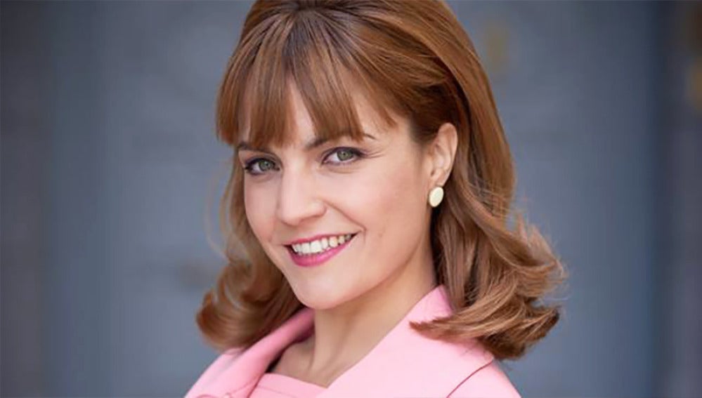 Cristina González es Mónica Valero