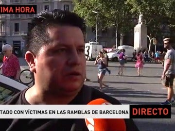 Carlos, testigo del atentado: "Vi una furgoneta con dos personas, pero no sé si serían más" Carlos, testigo del atentado: "Vi una furgoneta con dos personas, pero no sé si serían más"