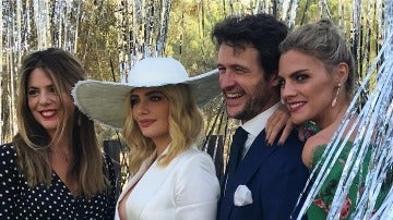 Miriam Giovanelli se casa acompañada de sus compañeros de 'Velvet' Miriam Giovanelli se casa acompañada de sus compañeros de 'Velvet'