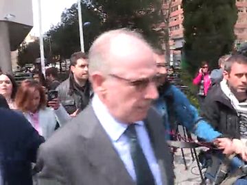 Rato defiende que cobró sus conferencias de forma legal igual que "muchas otras personas" Rato defiende que cobró sus conferencias de forma legal igual que "muchas otras personas"
