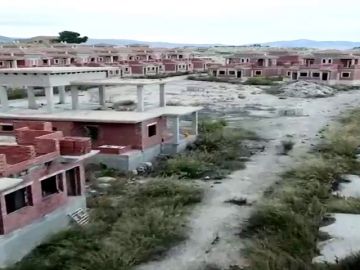 Los restos de la España que dejó la burbuja inmobiliaria vistos desde un dron