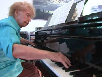 Una pianista francesa triunfa a sus 103 años con la colección completa de sus mejores interpretaciones Una pianista francesa triunfa a sus 103 años con la colección completa de sus mejores interpretaciones