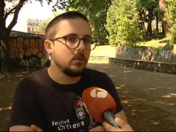 Dos universitarios encuentran 6.000 euros y los devuelven Dos universitarios encuentran 6.000 euros y los devuelven