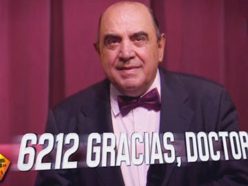El inesperado homenaje a José María Román, el cirujano que se jubila tras 6.212 operaciones de cáncer de mamá El inesperado homenaje a José María Román, el cirujano que se jubila tras 6.212 operaciones de cáncer de mamá
