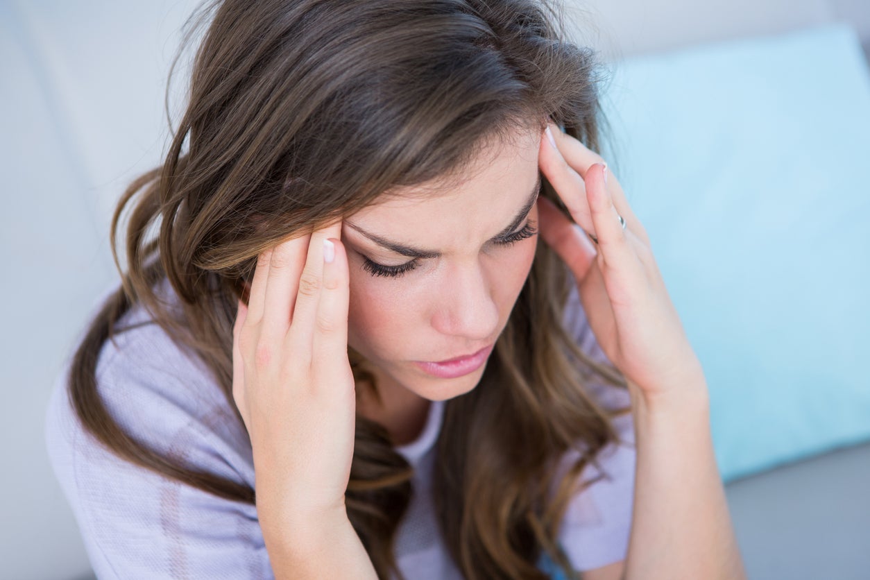 ¿Por qué me duele la frente tocarme?