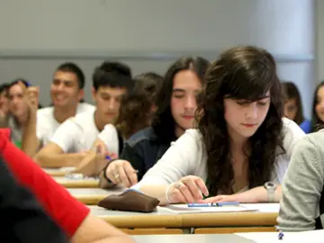 Alumnos en clase Alumnos en clase
