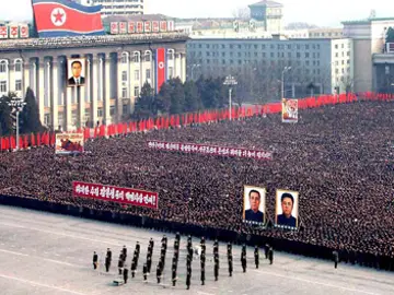 Plaza de Kim II Sung, Pyongyang Plaza de Kim II Sung, Pyongyang