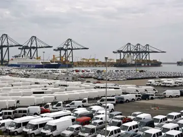 Reducción del déficit comercial Reducción del déficit comercial