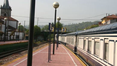 Fallece una mujer de 47 años al apearse de un tren en marcha en Zaragoza