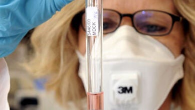 Dos hombres fallecen, en Zaragoza y Cantabria, a causa de la gripe A