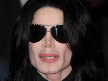 Michael Jackson muere a los 50 años Michael Jackson muere a los 50 años