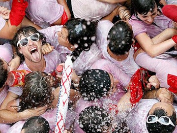 Lluvia roja en San Fermín